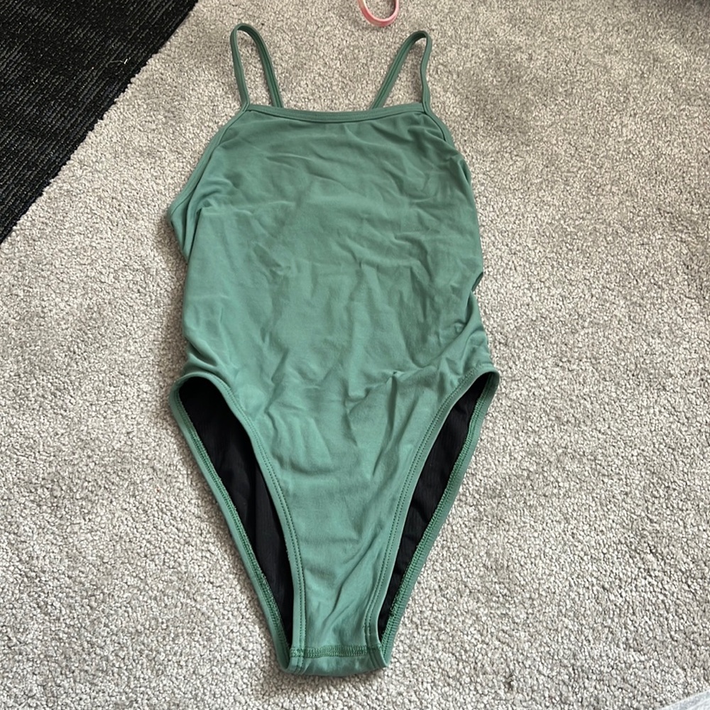 jolyn swimsuit! size 28 - in great condition!